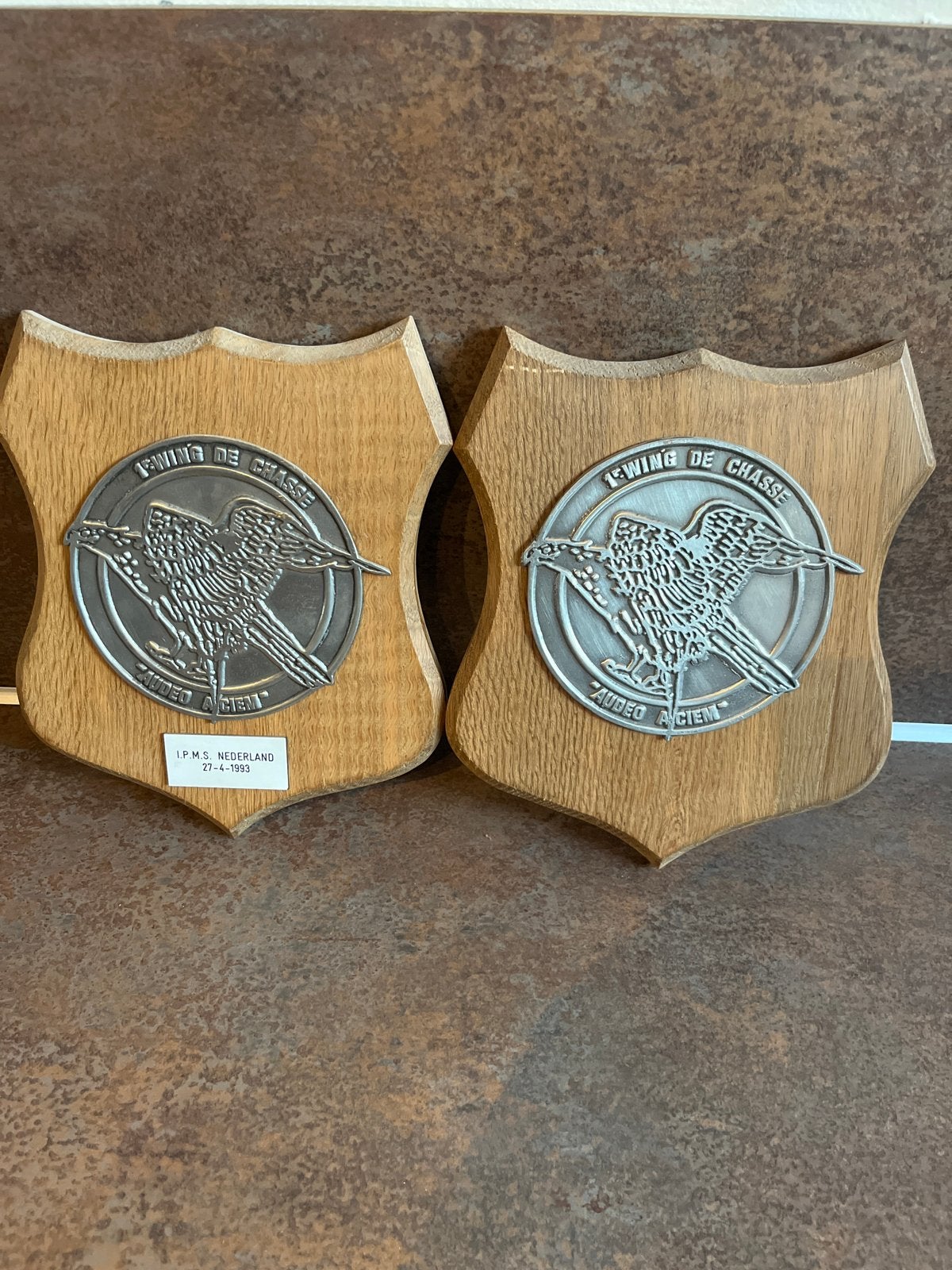 2x Houten Plaquette met Metalen Jachtmotief - IPMS Nederland, Ophalen of Verzenden, Gebruikt
