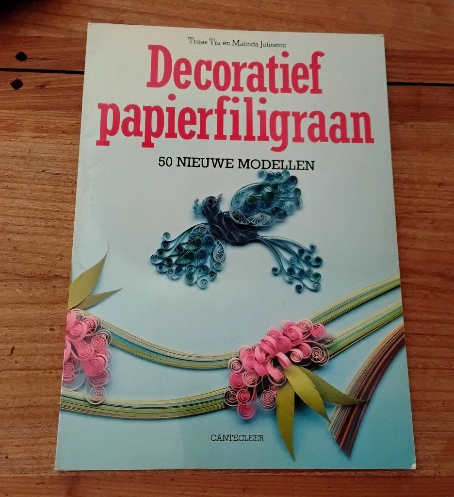 Decoratief papierfiligraan - 50 nieuwe modellen - Canteclee, Boeken, Ophalen of Verzenden, Gelezen, Scrapbooking en Knutselen