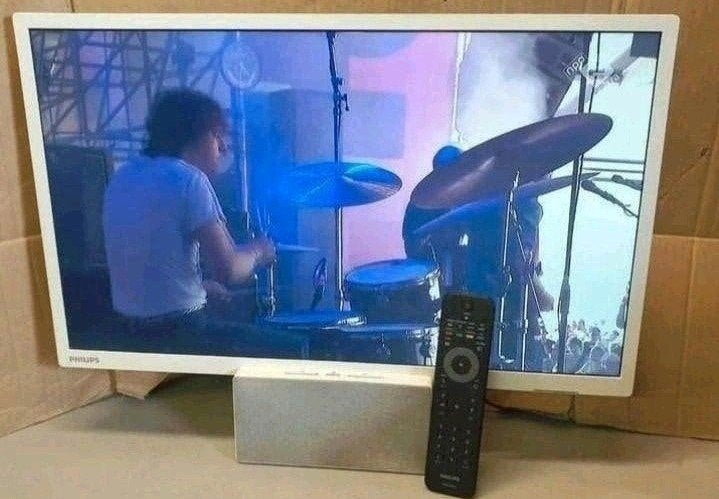 Philips monitor tv 24pfs5231 /12 wit + remote + bluetooth, Computers en Software, DVI, Full HD, Ophalen of Verzenden, Zo goed als nieuw