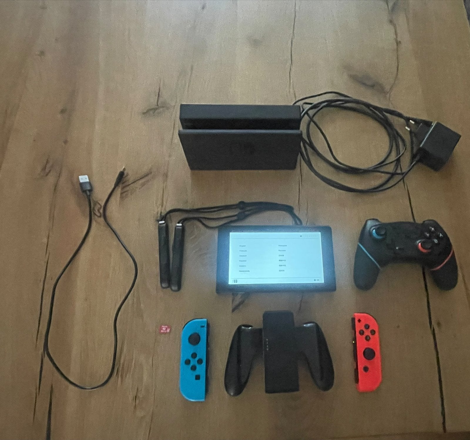 Nintendo Switch met extra controller en 128GB SD kaart, Ophalen of Verzenden, Zo goed als nieuw, Switch Original, Met 3 controllers of meer