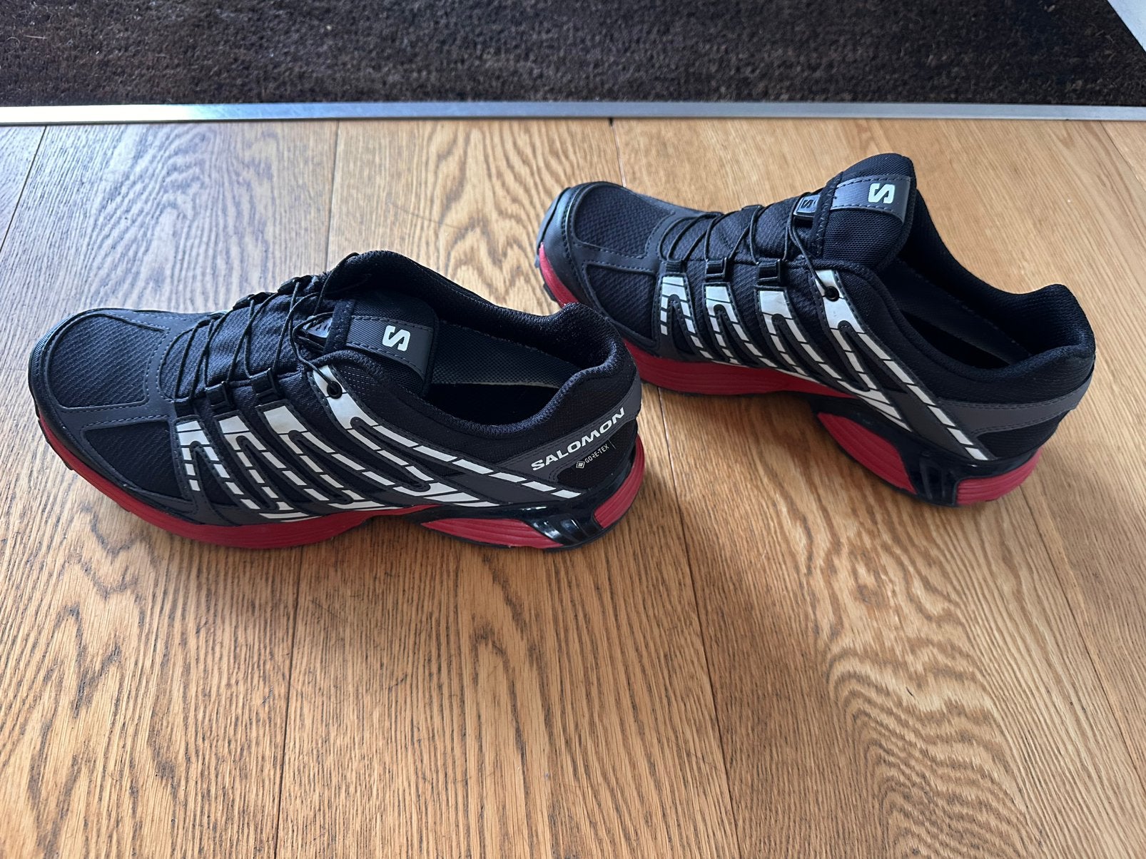Salomon Outpulse GORE-TEX EUR 42 2/3, Nieuw, Ophalen of Verzenden, Sportschoenen, Zwart