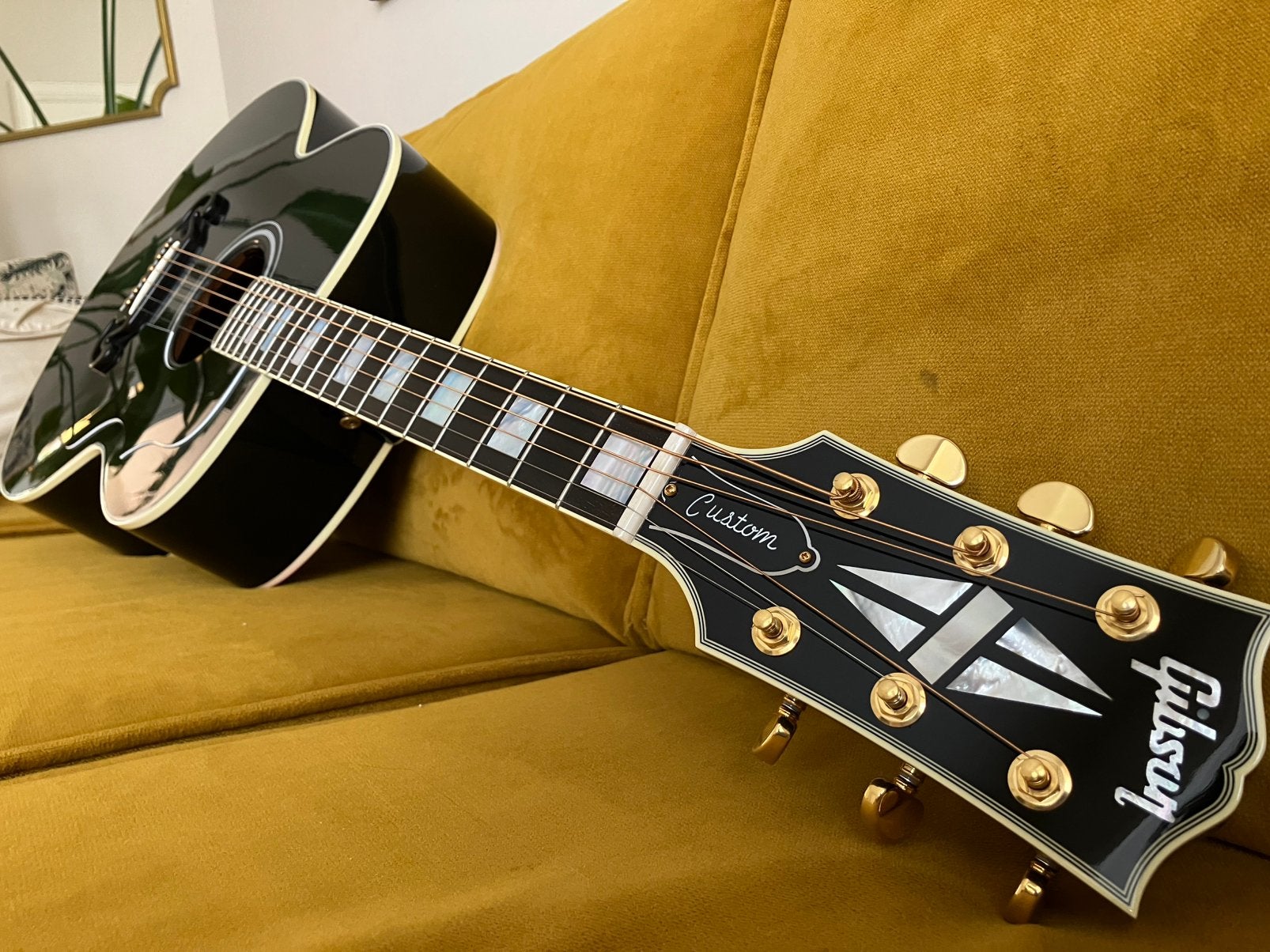 Gibson SJ-200 Custom Ebony - super jumbo custom shop usa, Ophalen, Zo goed als nieuw, Solid body, Gibson