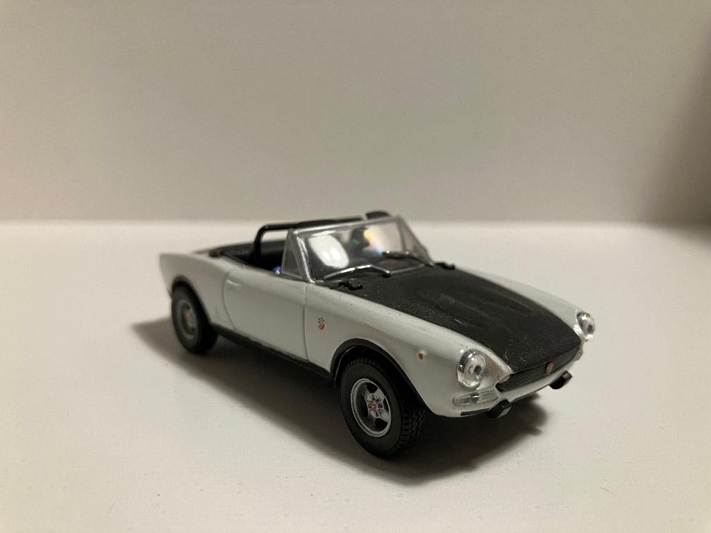 5 oude Fiat modellen  1/43, Hobby en Vrije tijd, Ophalen of Verzenden, Zo goed als nieuw, Auto, Overige merken