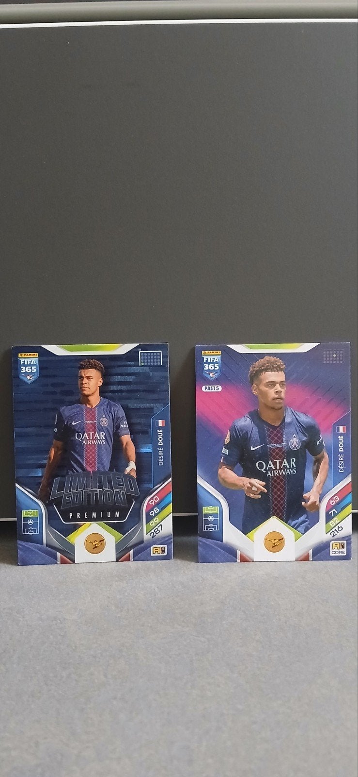 FIFA 365 Panini Adrenalyn XL Desiré Doué kaarten, Verzenden, Zo goed als nieuw, Buitenlandse clubs, Spelerskaart