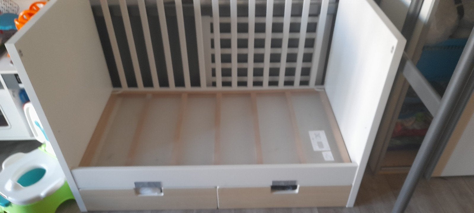 Wit ledikant met lades en matras, Kinderen en Baby's, Babywiegjes en Ledikanten, Ophalen, Gebruikt, Ledikant