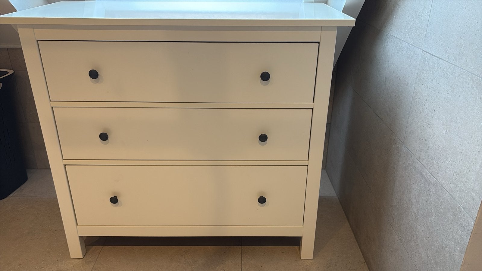 Witte Ikea Hemnes kast met 3 laden, Ophalen, 100 tot 150 cm, 50 tot 100 cm, Zo goed als nieuw