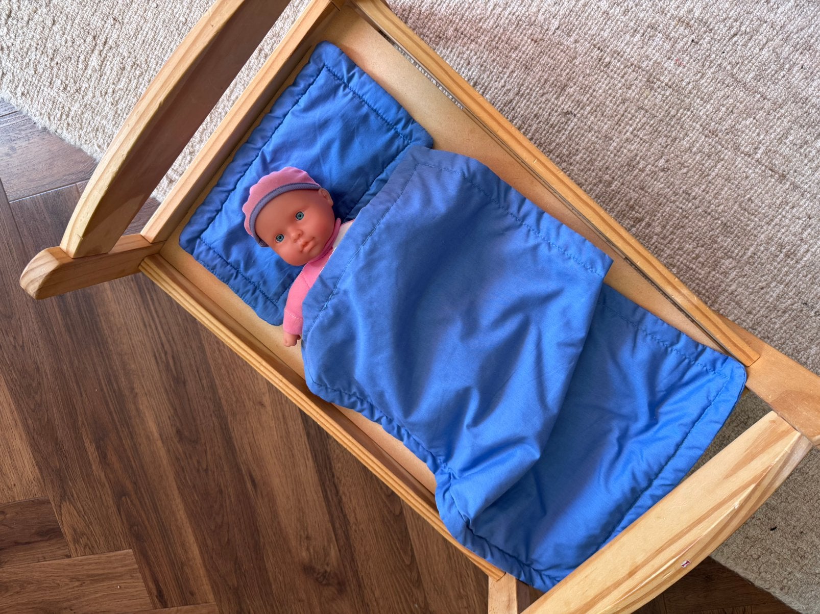 Ikea bed met pop, Ophalen of Verzenden