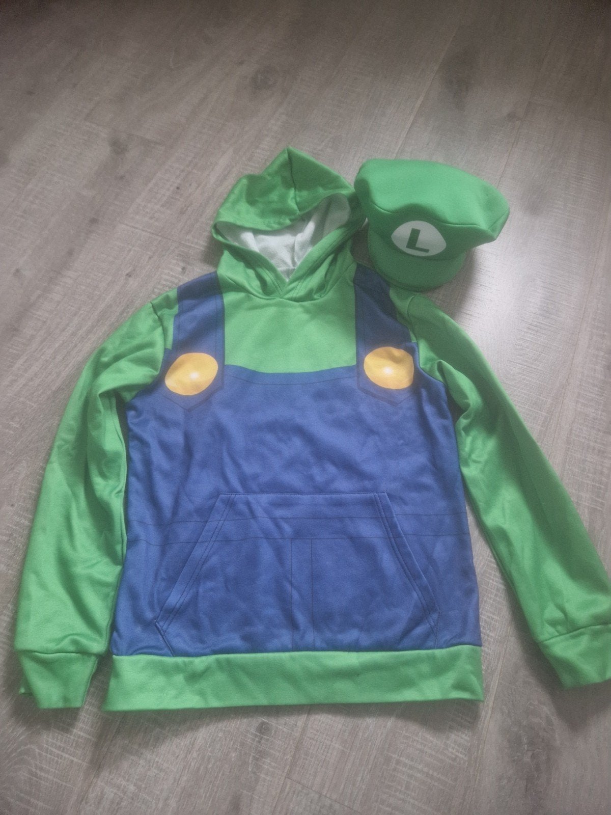 Luigi trui met pet - Maat S, Ophalen of Verzenden, Gebruikt, Geen merk, Jongen of Meisje