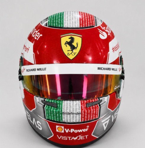 Charles Leclerc Abu Dhabi 2022 1:2 helm Ltd Edition, Verzamelen, Verzenden, Nieuw, Formule 1