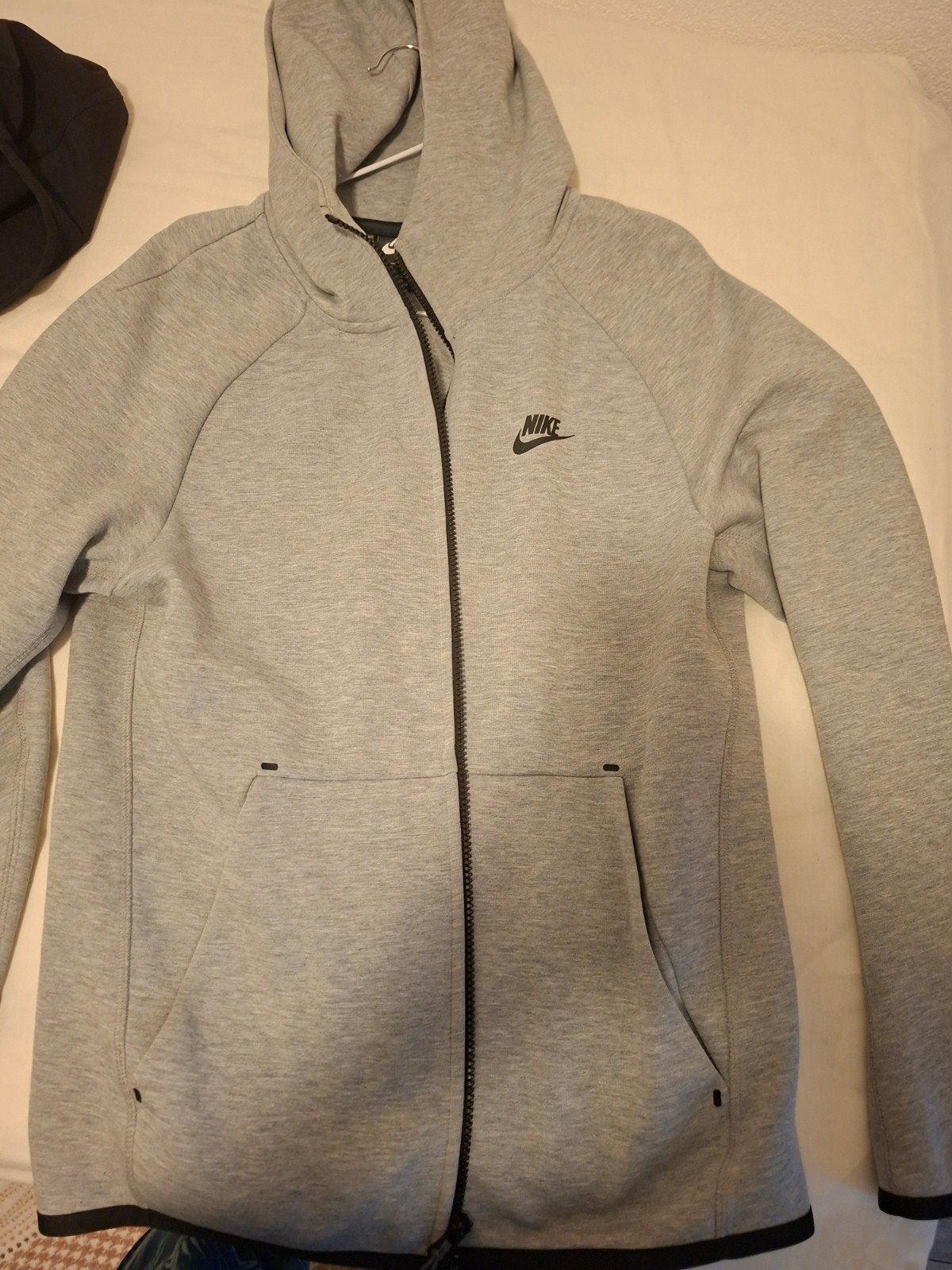 Nike Tech Fleece Hoodie Grijs - Zo goed als nieuw, Kleding | Heren, Maat 48/50 (M), Nike, Ophalen of Verzenden, Zo goed als nieuw