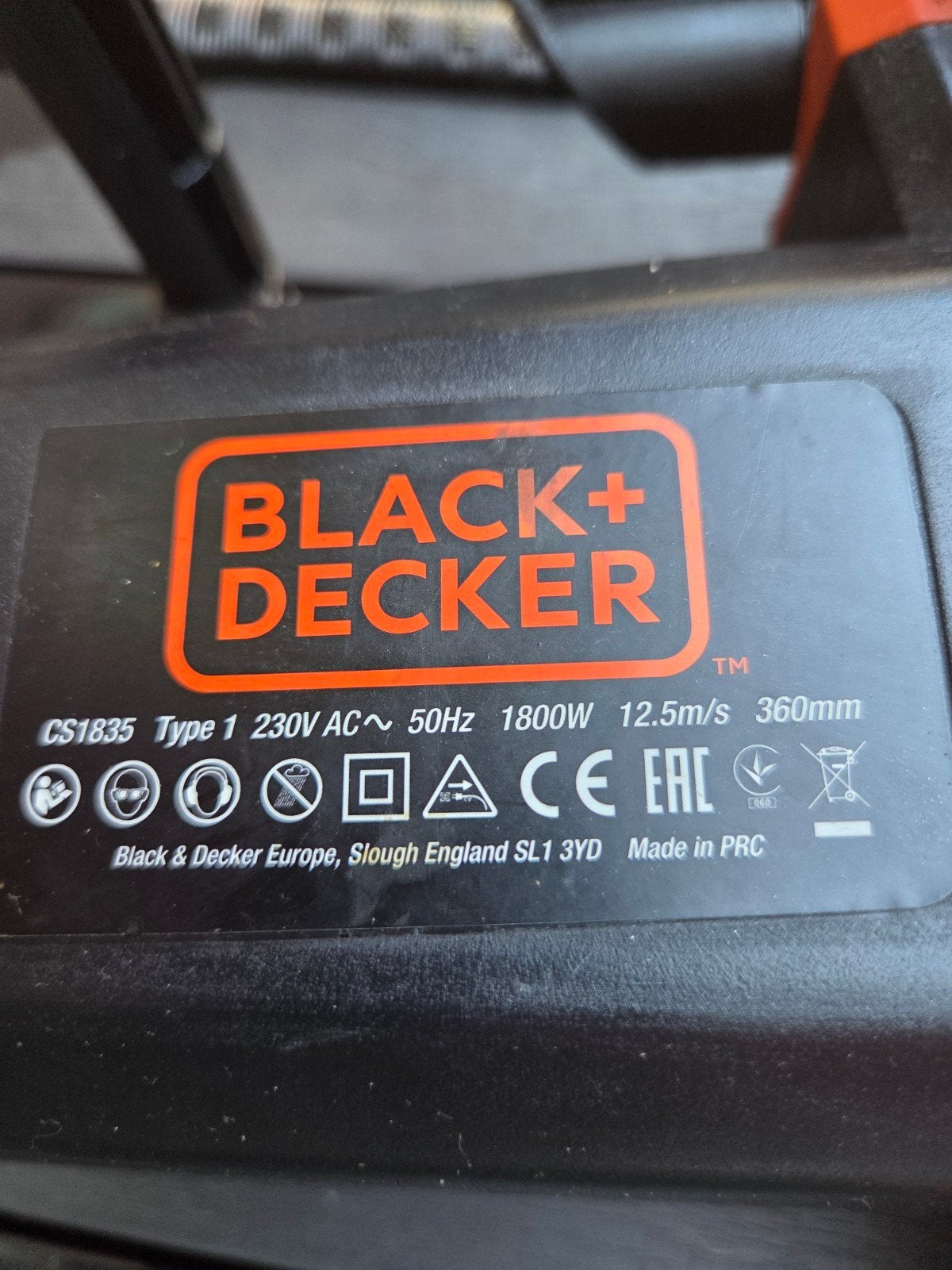 Foto 5 van Black+Decker CS1835 Kettingzaag - 1800W, 35cm zaagblad