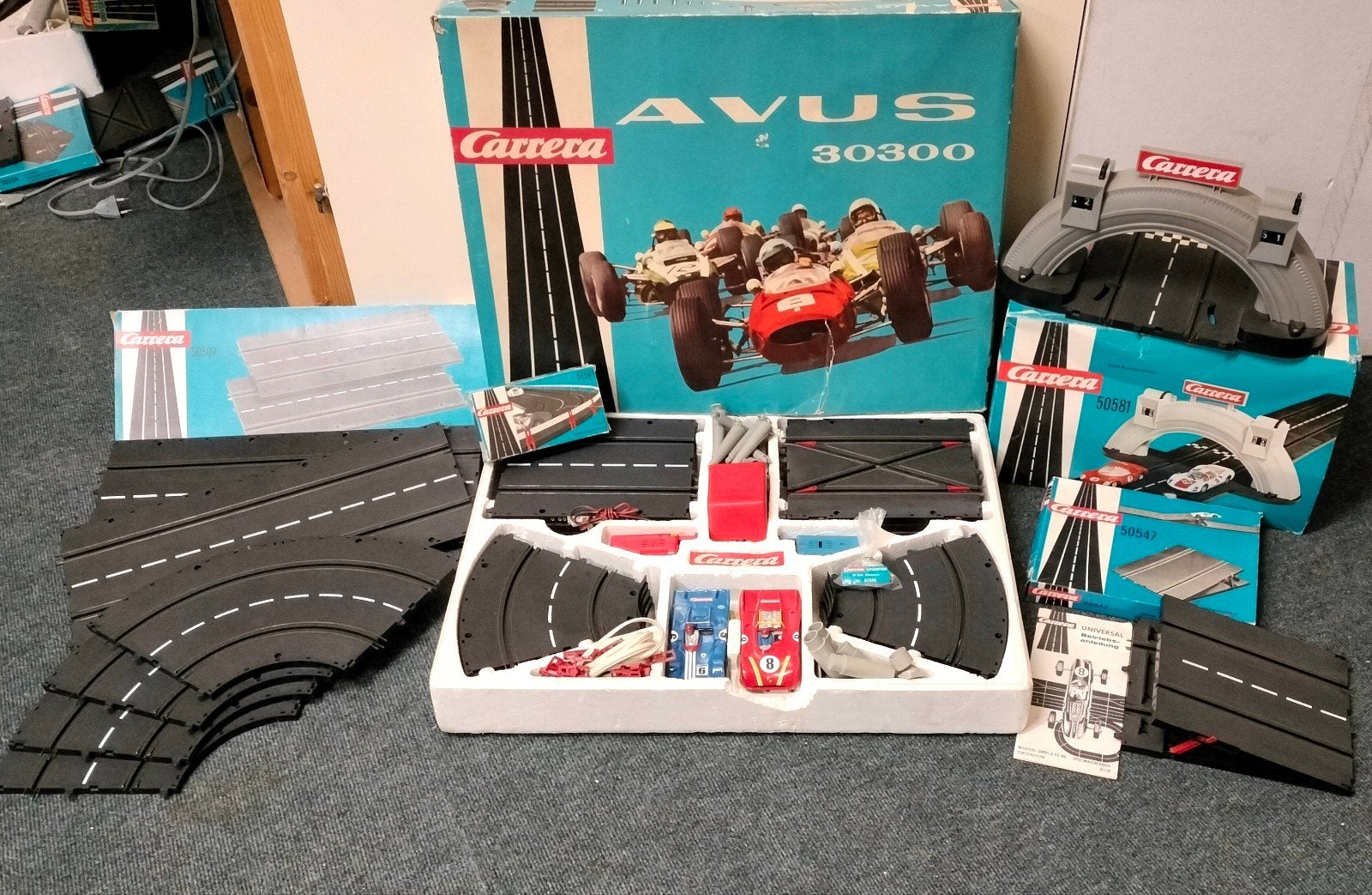Carrera Universal complete racebaan set met veel accessoires, Kinderen en Baby's, Ophalen of Verzenden, Zo goed als nieuw, Elektrisch