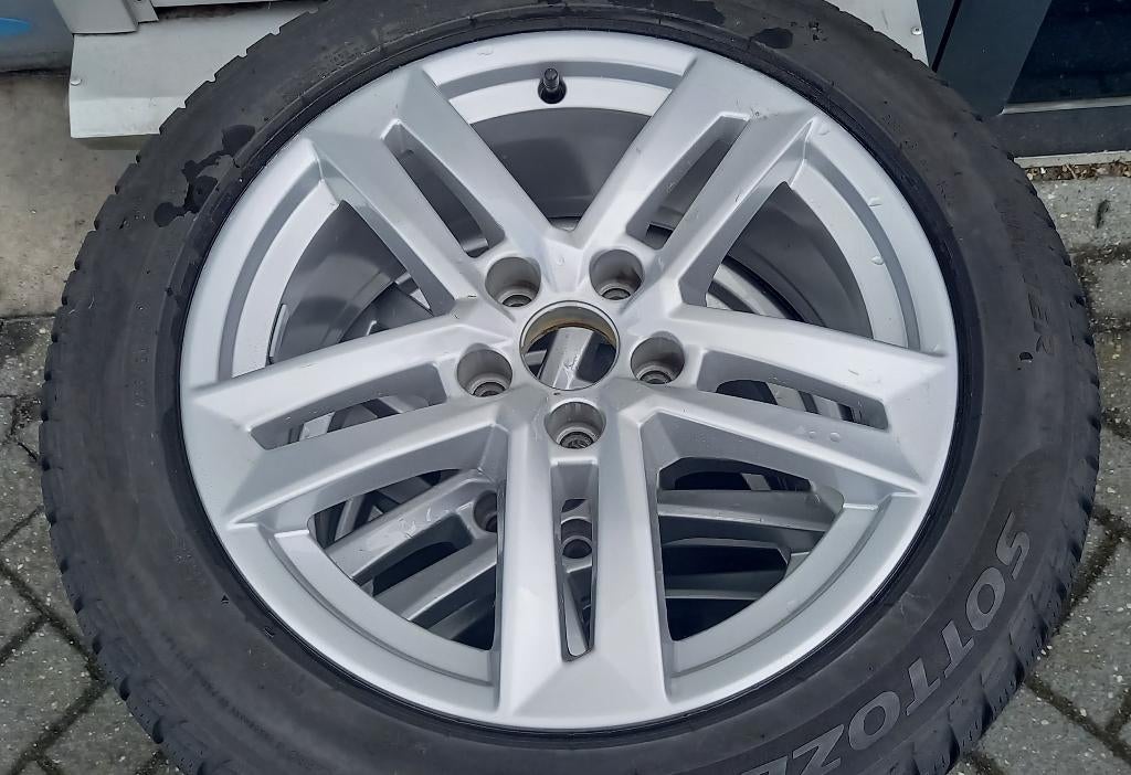 Audi A4 17'' lichtmetalen velgen met winterbanden, Auto-onderdelen, Banden en Velgen, Ophalen, Gebruikt, Velg(en), 17 inch