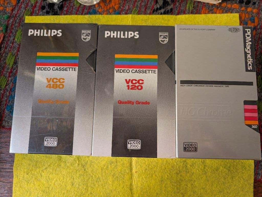 Video2000 banden, Ophalen of Verzenden, Videoband