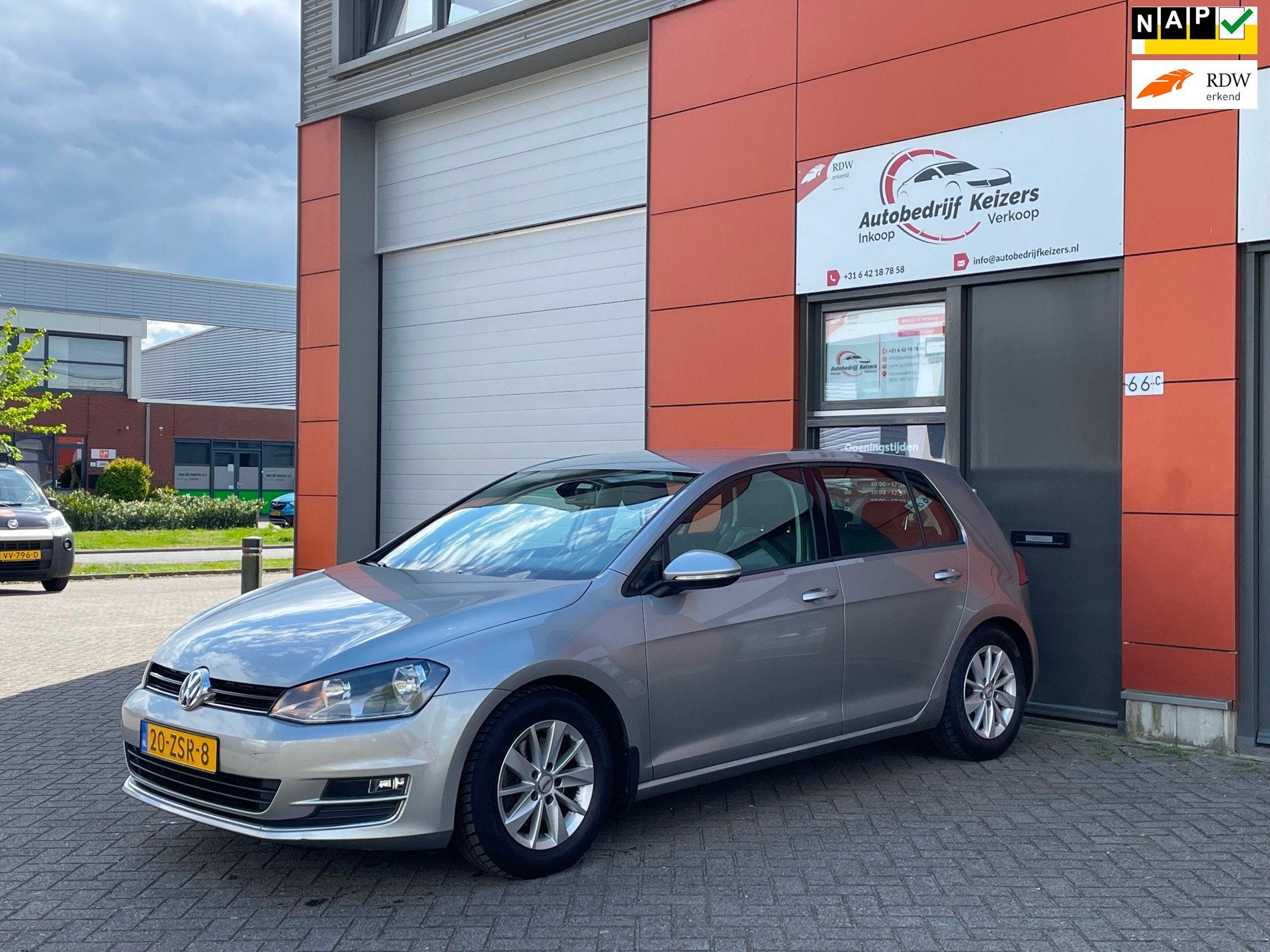 Volkswagen Golf 1.4 TSI Highline DSG APK CLIMA NAP MASSAGE T, Auto's, Euro 5, Gebruikt, Zwart, 4 cilinders