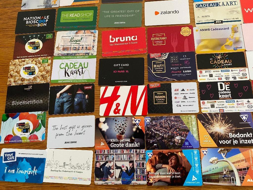 RUIM 100 GEBRUIKTE CADEAU - KAARTEN, Ophalen of Verzenden