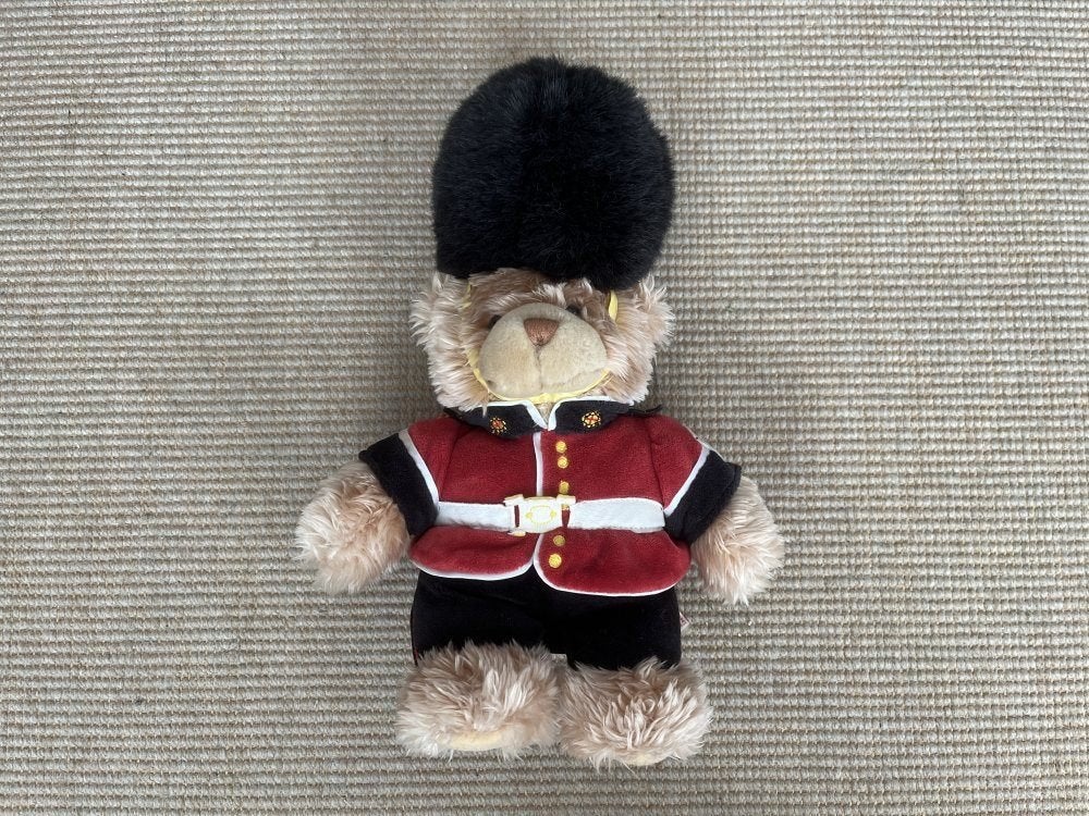 Hamleys Teddybeer "Kings Guard" Hamleys 250th Birthday, Ophalen of Verzenden, Gebruikt, Stoffen beer, Overige merken
