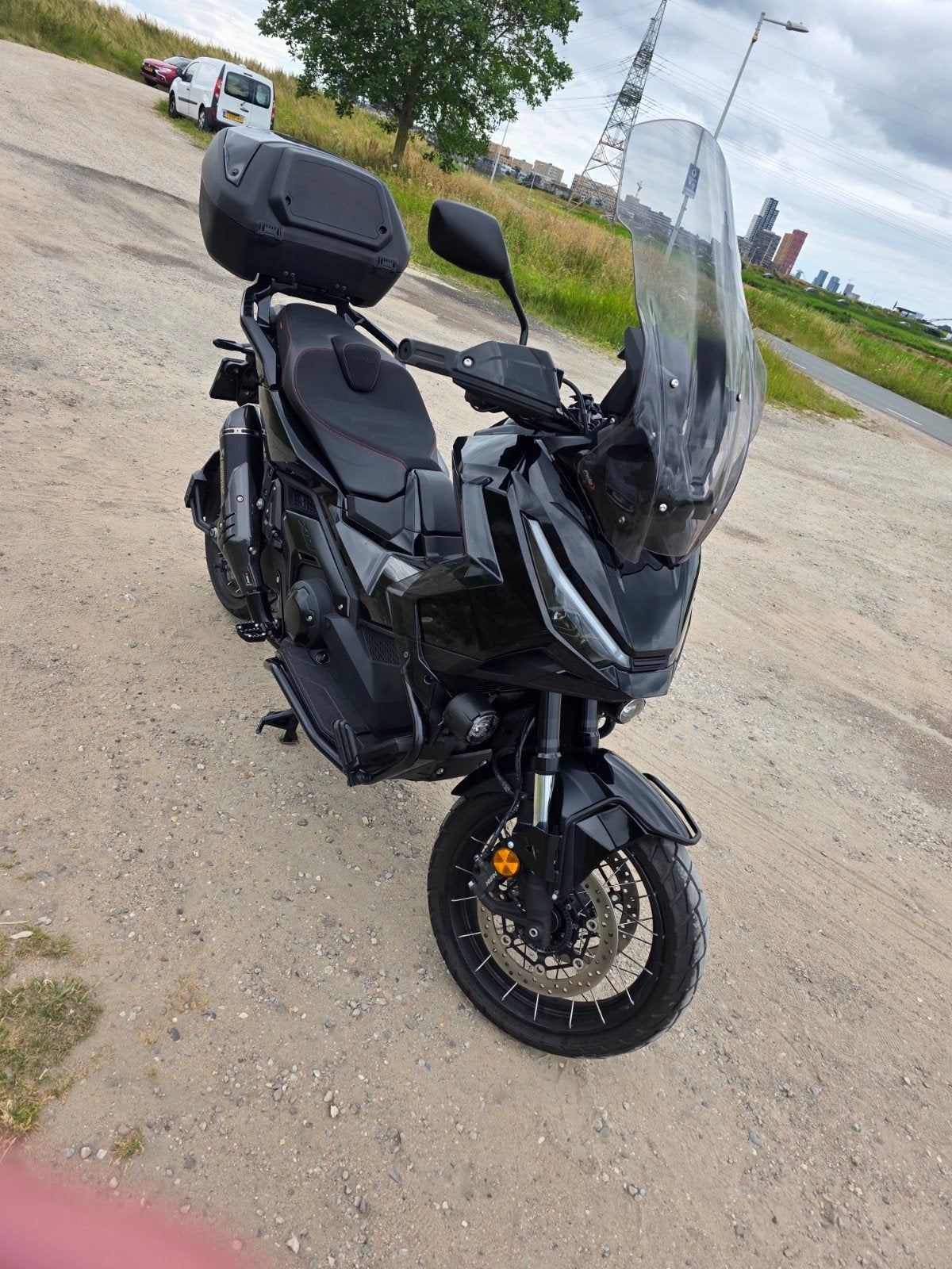 Honda X-ADV 2025 zwart(nieuwste model) - Volledig uitgerust!, Particulier