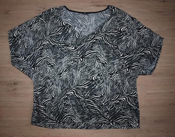 Zwart Wit Shirt M&S (XXL), Kleding | Dames, Grote Maten, Zwart, Shirt of Top, Ophalen of Verzenden, Gedragen