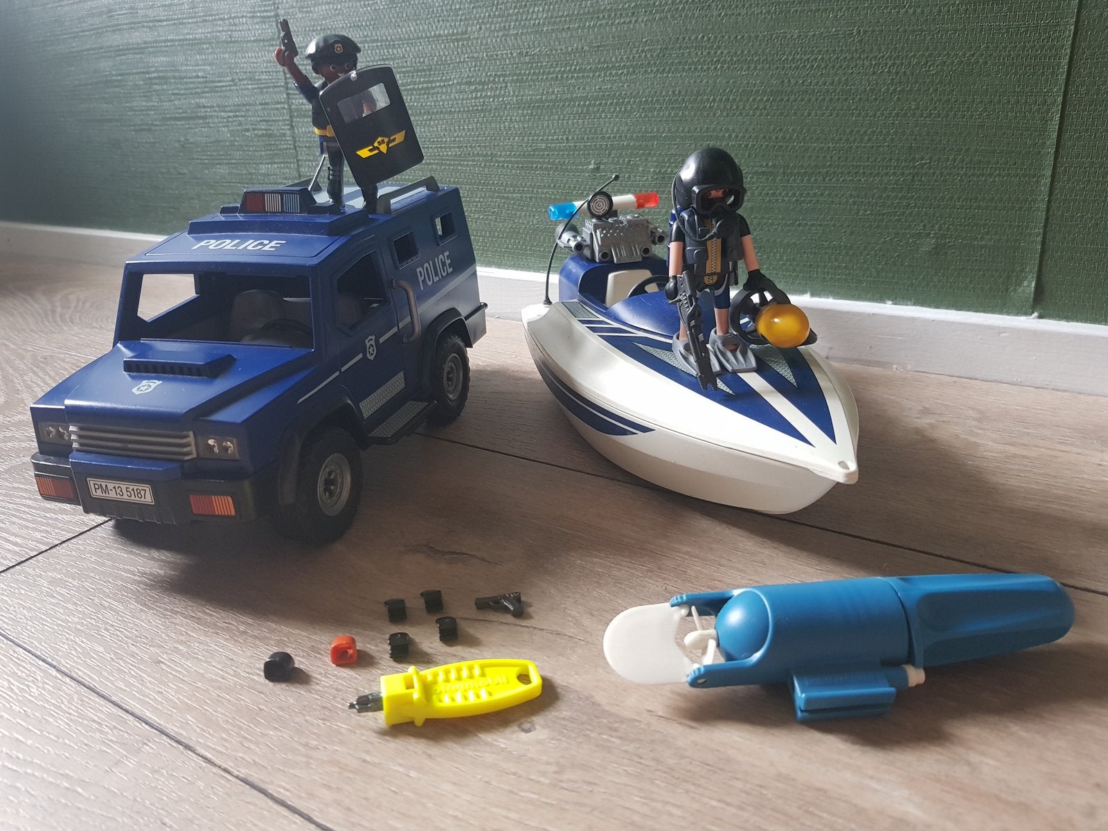 Playmobil City Action politie bus & speedboot, Ophalen of Verzenden, Zo goed als nieuw