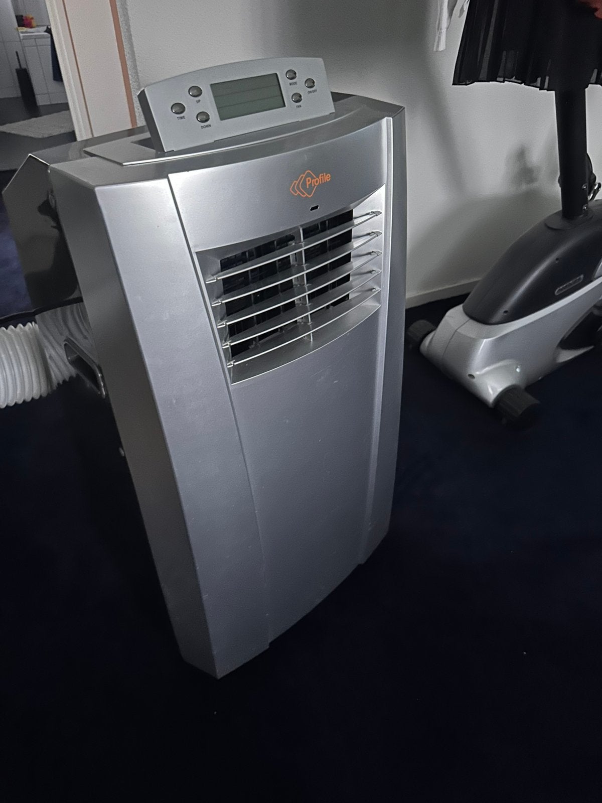 Mobiele airco 12000 btu, Ophalen, Ventileren, 3 snelheden of meer, Zo goed als nieuw