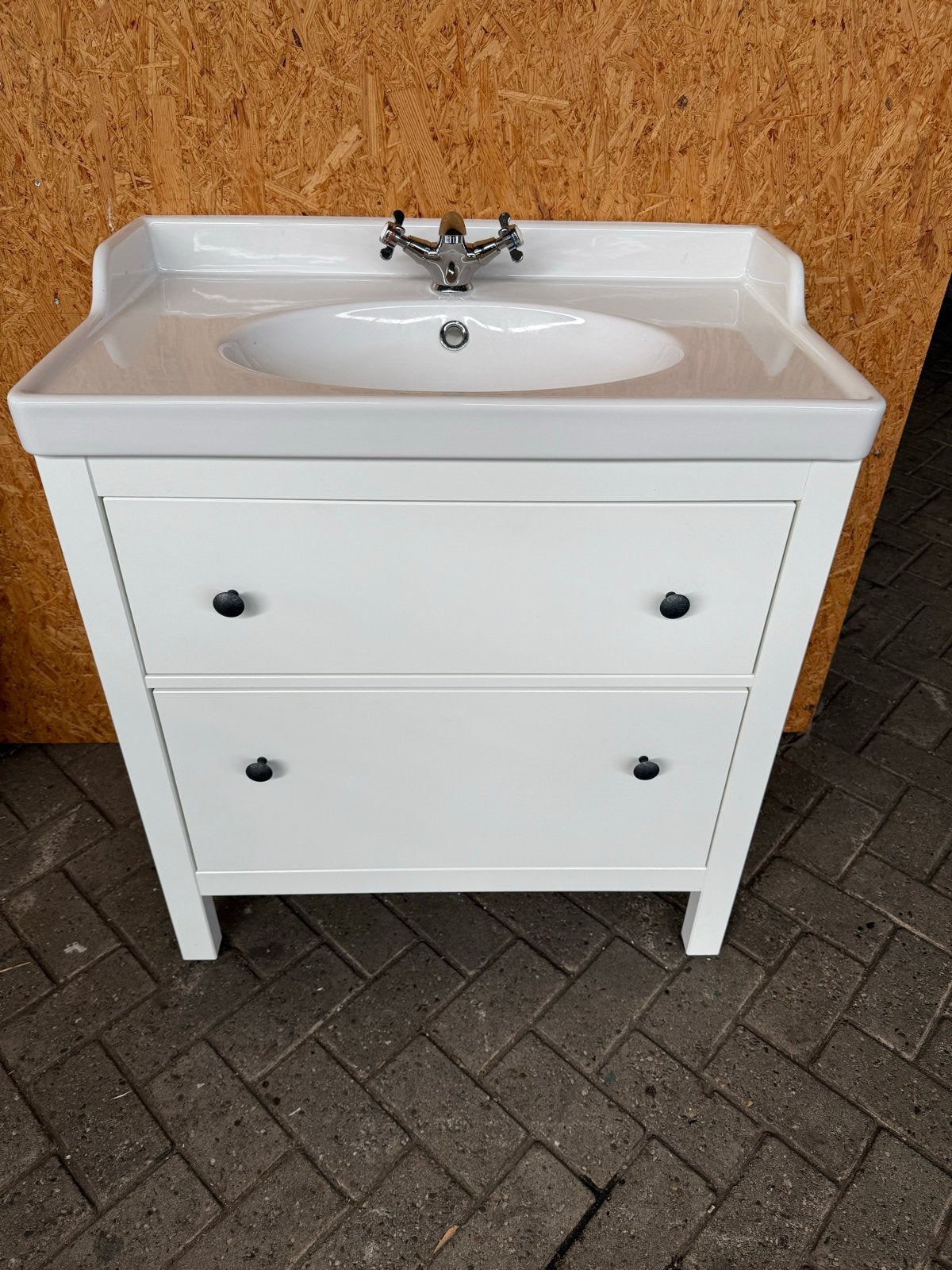 IKEA Hemnes wastafelkast met wasbak en kraan, Ophalen, 50 tot 100 cm, Zo goed als nieuw, Minder dan 100 cm