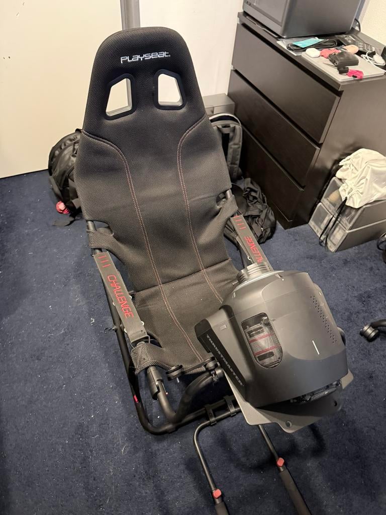 Sim stoel + thrustmaster gt2 + sturen + pedalen, ps5, Ophalen, Gebruikt