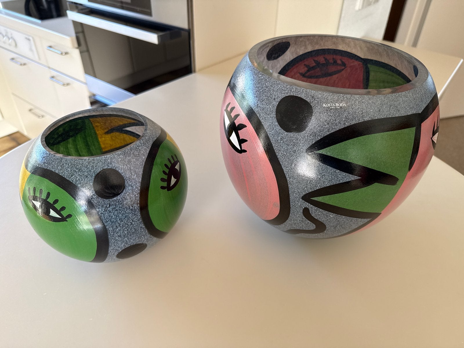 Kosta Boda Art Glass Vazen - Ulrica Hydman Vallien, Ophalen, Handgemaakt, Meerkleurig, Glas