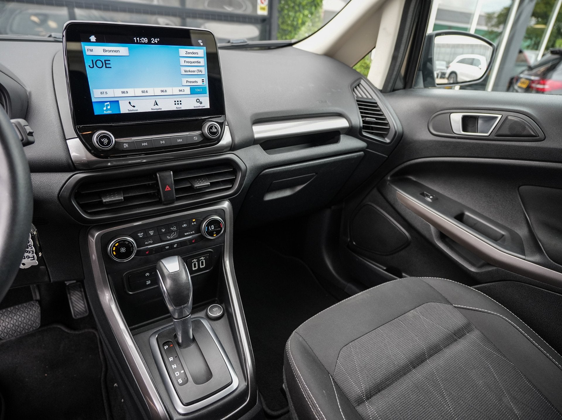 Ford ECOSPORT 1.0 EcoBoost 125PK Automaat Titanium | Carplay, Gebruikt, Ecosport, Met garantie (alle), Bedrijf