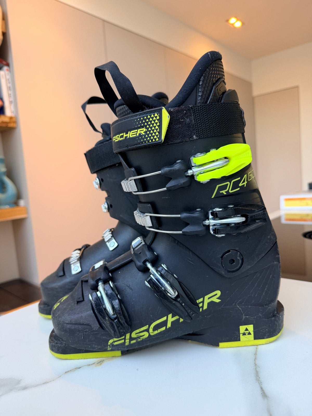 Fischer RC4 Skischoenen Maat 23,5, Sport en Fitness, Fischer, 100 tot 140 cm, Schoenen, Ophalen of Verzenden