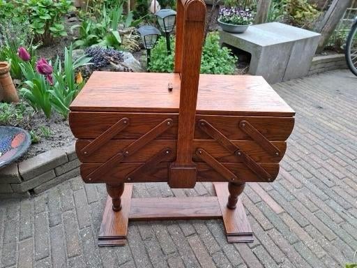oude naaibox, Hobby en Vrije tijd, Naaien en Fournituren, Ophalen, Gebruikt, Overige typen