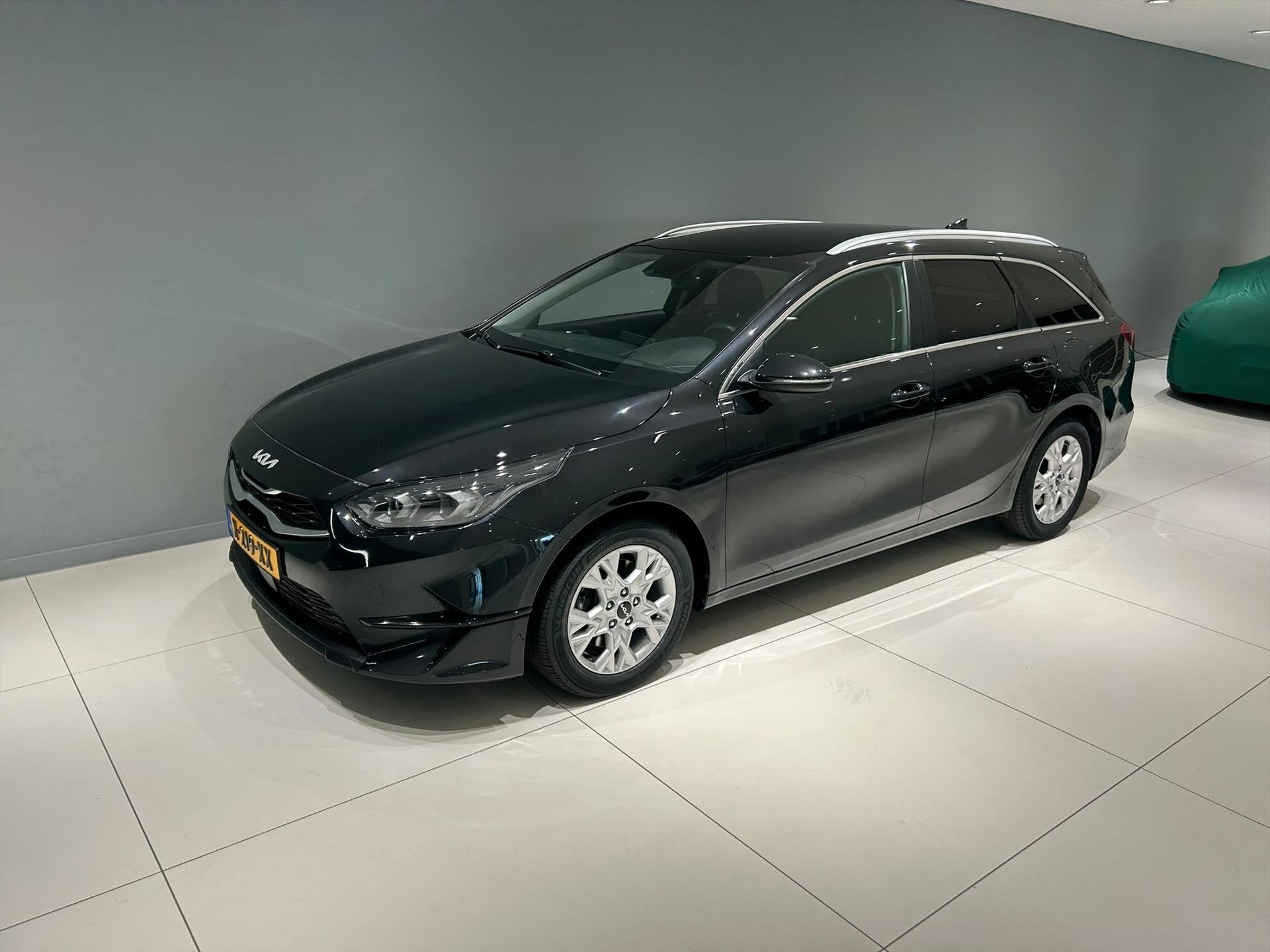 KIA Ceed Sw 1.0 T-GDi 120pk DynamicPlusLine, Auto's, Voorwielaandrijving, Gebruikt, Lichtsensor, Leder en Stof