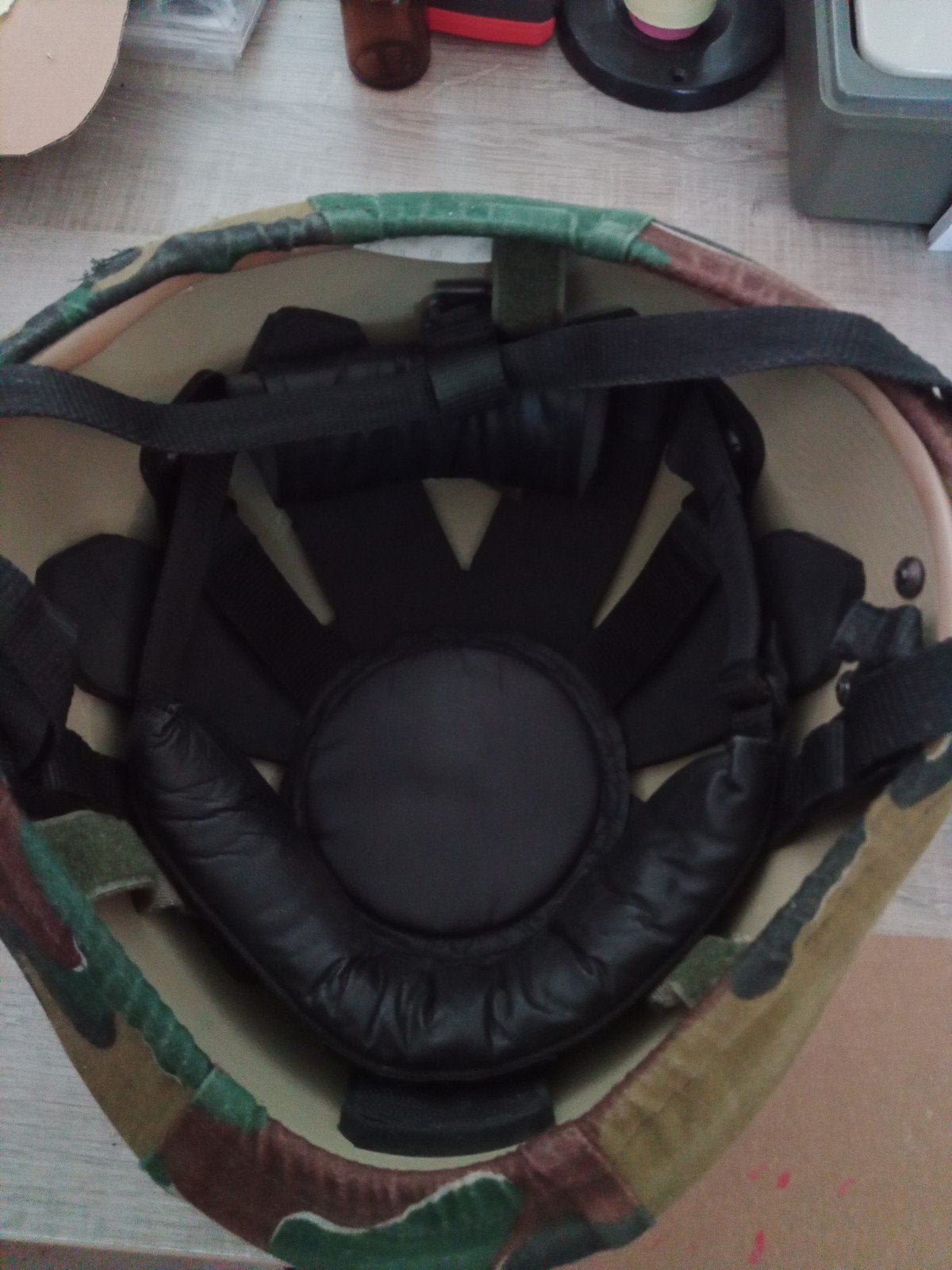 Leuke lvl3A ballistische helm, Verzamelen, Ophalen of Verzenden, Overige soorten, Helm of Baret