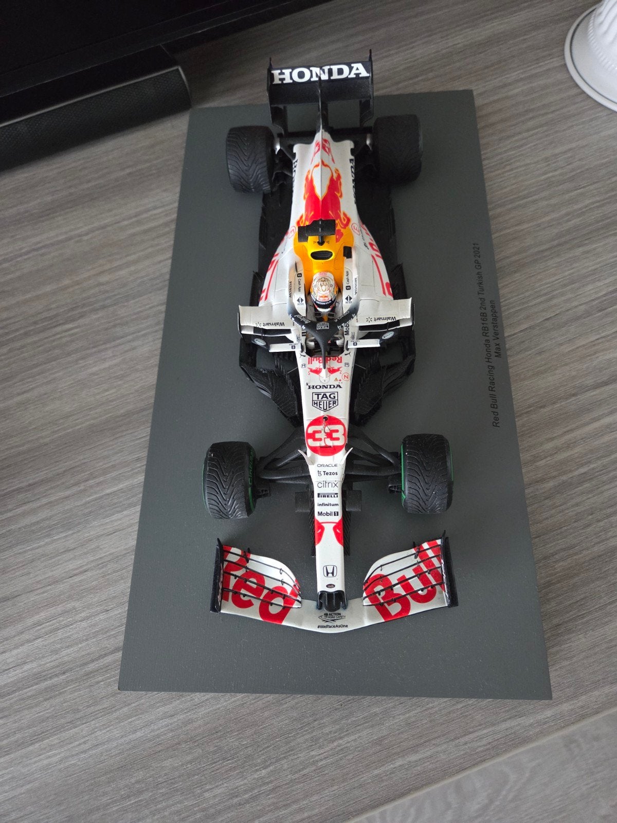 Formule 1 modelauto's en helm Max Verstappen, Overige merken, Auto, Groter dan 1:32, Ophalen of Verzenden