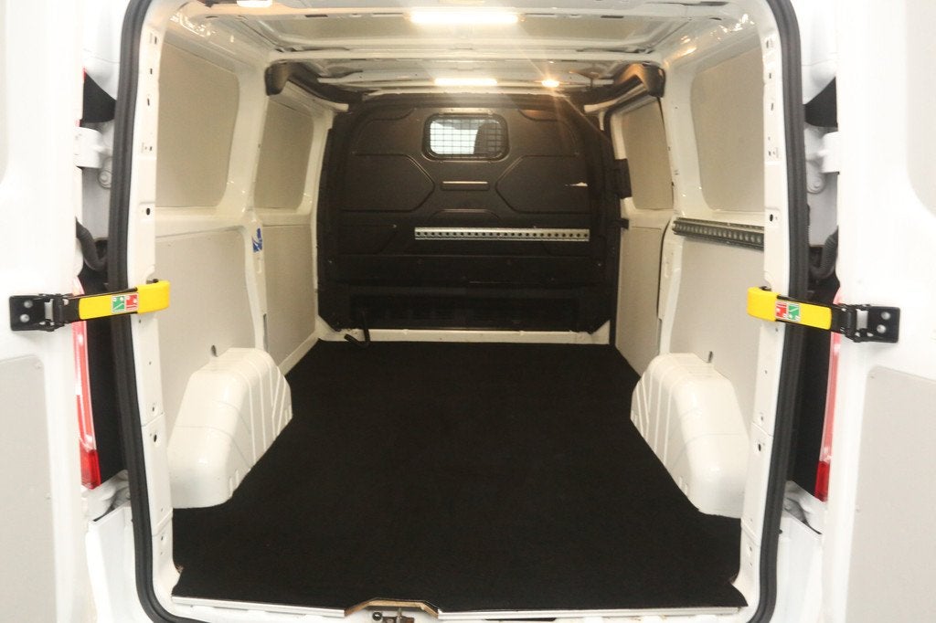Ford Transit Custom 2.0 TDCI L1H1 | Aut. | Airco | Cruise |, Auto's, Bestelauto's, Stof, Euro 6, 4 cilinders, Wit