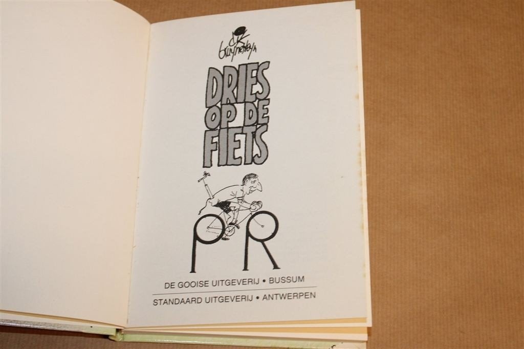 Dries op de Fiets — Politieke Cartoons Van Agt 1981, Boeken, Ophalen of Verzenden, Gelezen, Verhalen