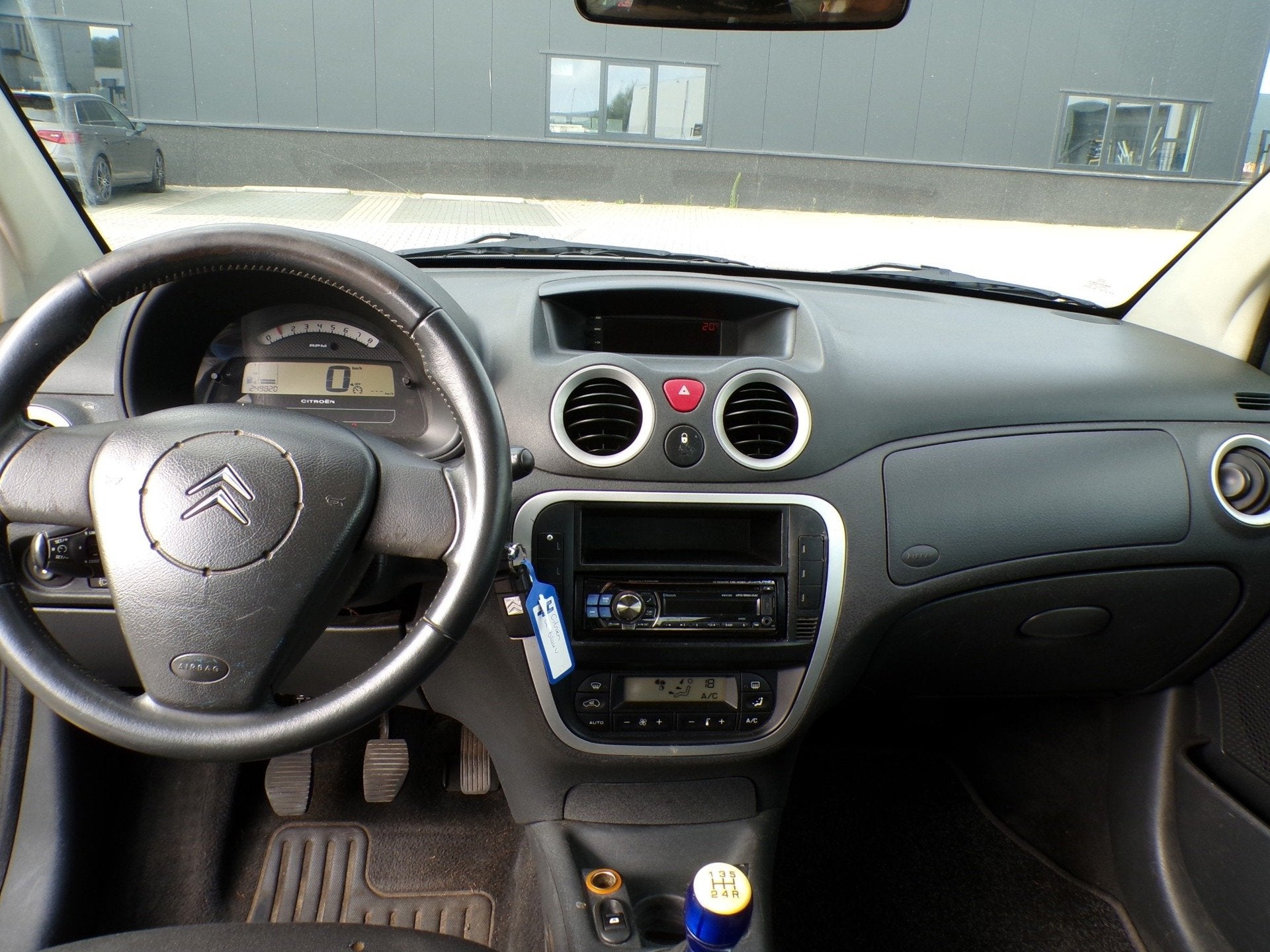 Citroen C2 1.4i VTR Clima-Elek ramen, Auto's, Voorwielaandrijving, Zwart, 4 cilinders, Origineel Nederlands