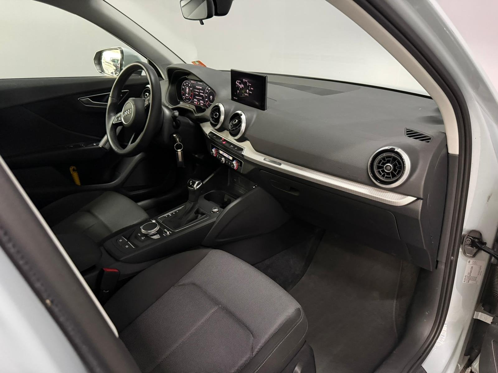 Audi Q2 35 TFSI Advanced edition Virtual cockpit (bj 2022), Dealer onderhouden, Stof, 4 cilinders, 150 pk