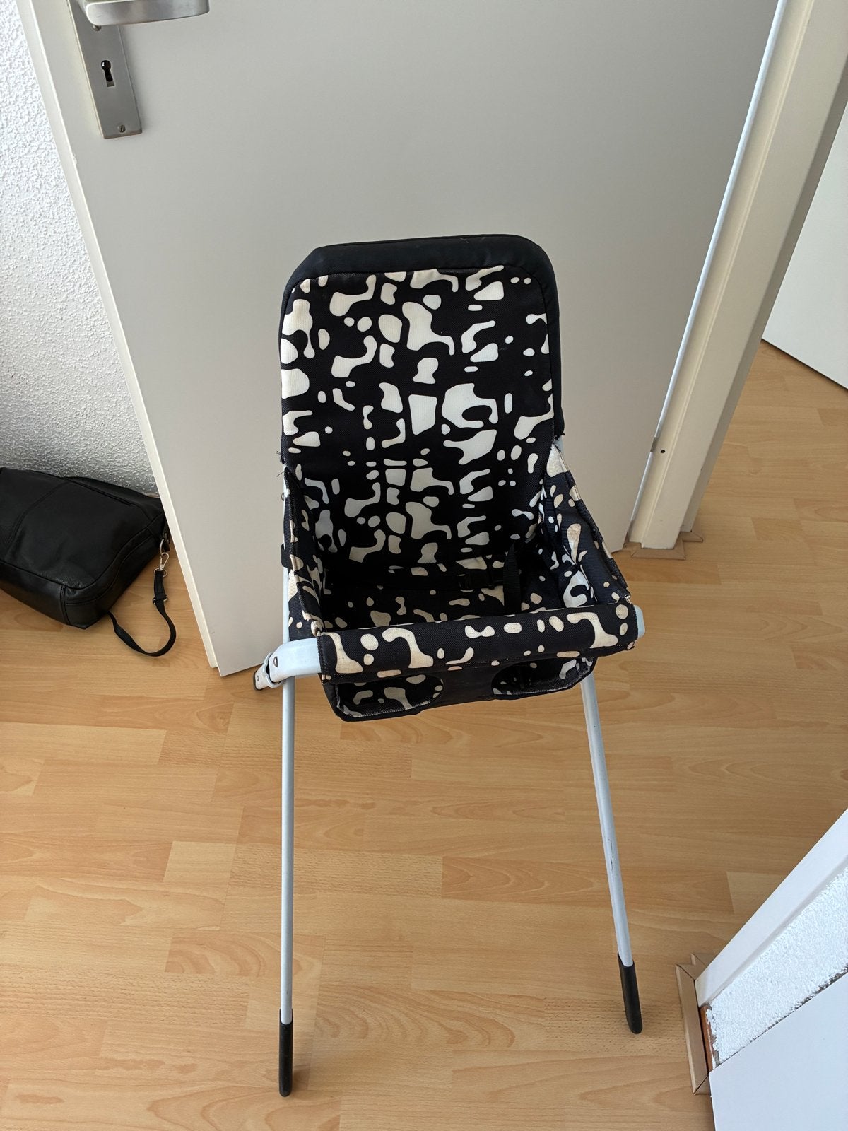Handige inklapbare kinderstoel - Zwart/wit patroon, Ophalen, Gebruikt, Inklapstoel
