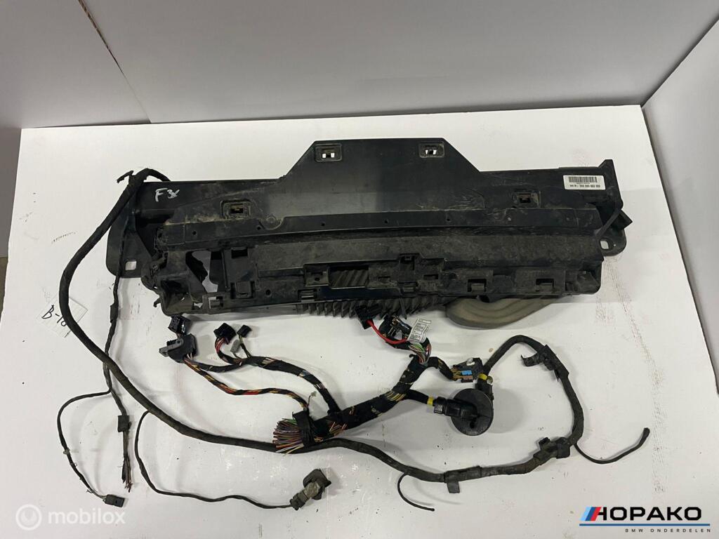 Trekhaak BMW 3 serie F30 F31 - Elektrisch -  nette staat, Auto-onderdelen, Gebruikt, Einsteinlaan 5 rijswijk, Bmw, Ophalen of Verzenden