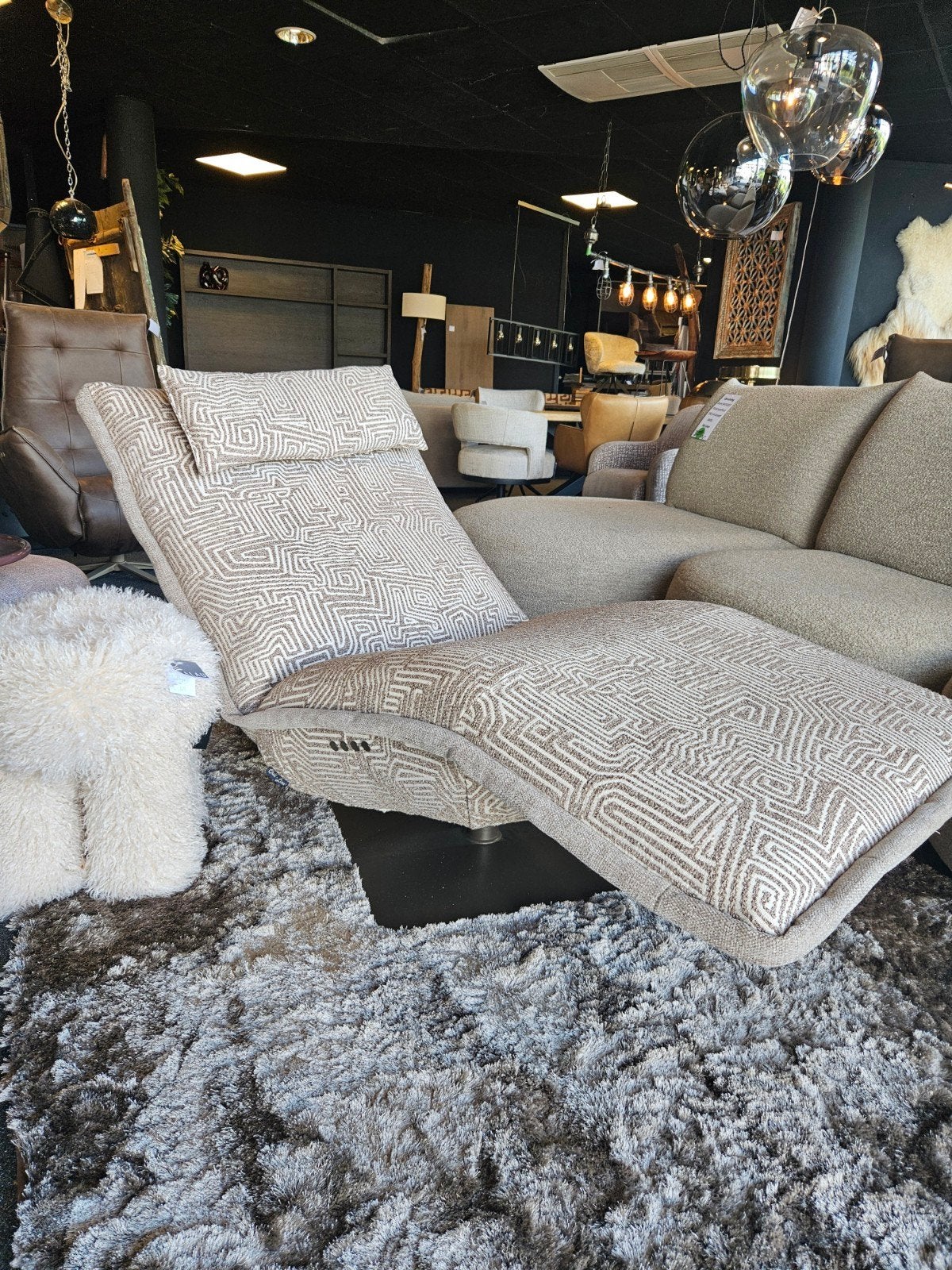 Relaxfauteuil INDI chill-line  met bies, Verzenden, Nieuw, Stof, 50 tot 75 cm