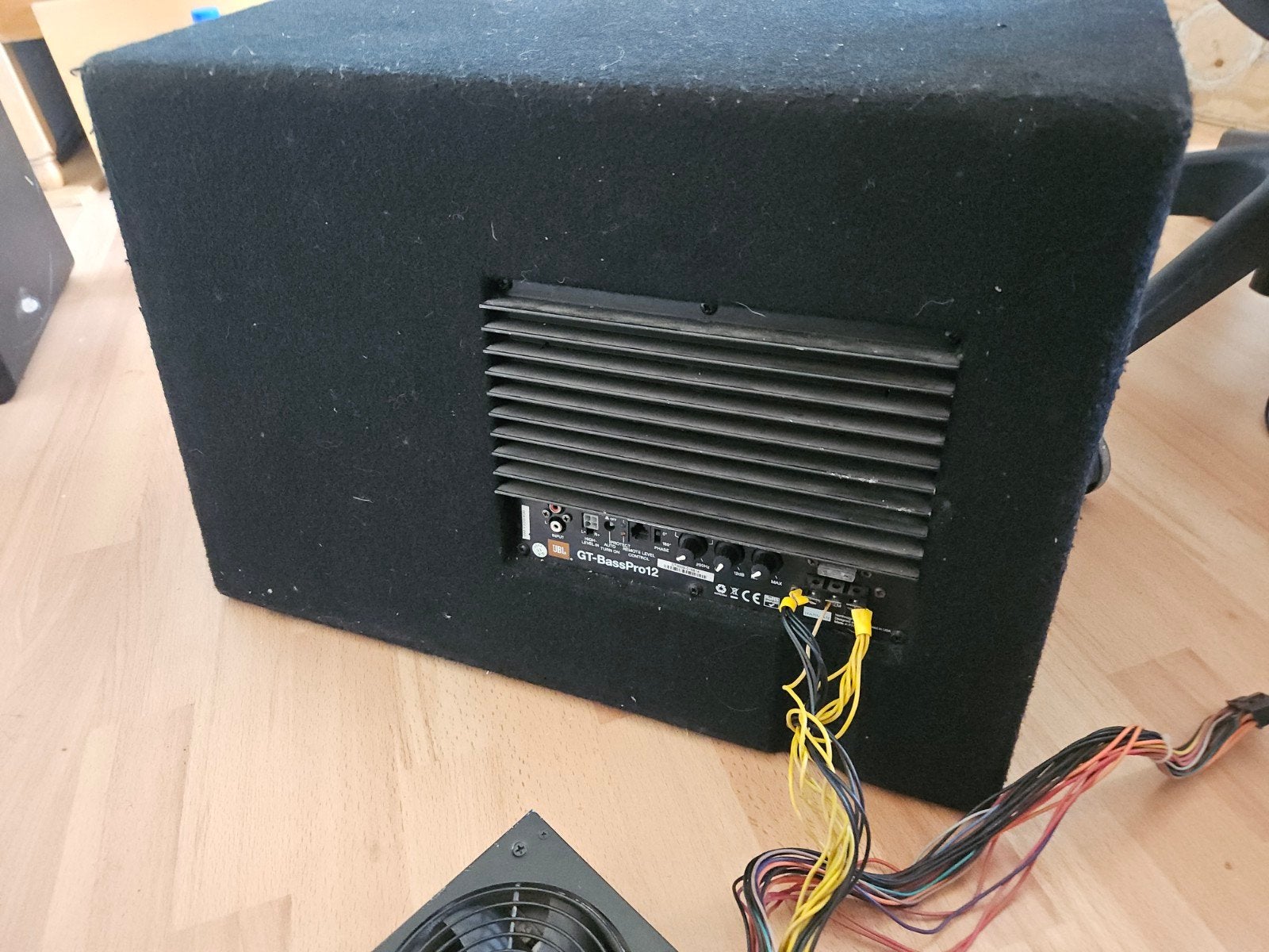 JBL GT-BassPro12 subwoofer, Gebruikt, Inclusief kabels, Ophalen, 150 watt of meer