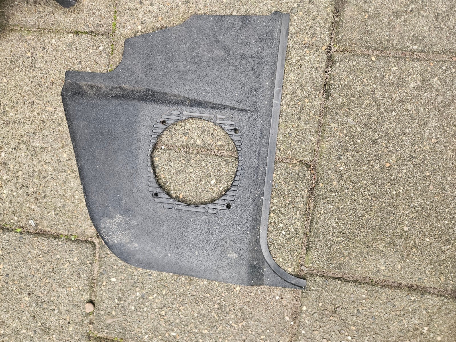 BMW E30 Rechter Kickpanel met Luidsprekerrooster, Ophalen of Verzenden, Gebruikt, BMW