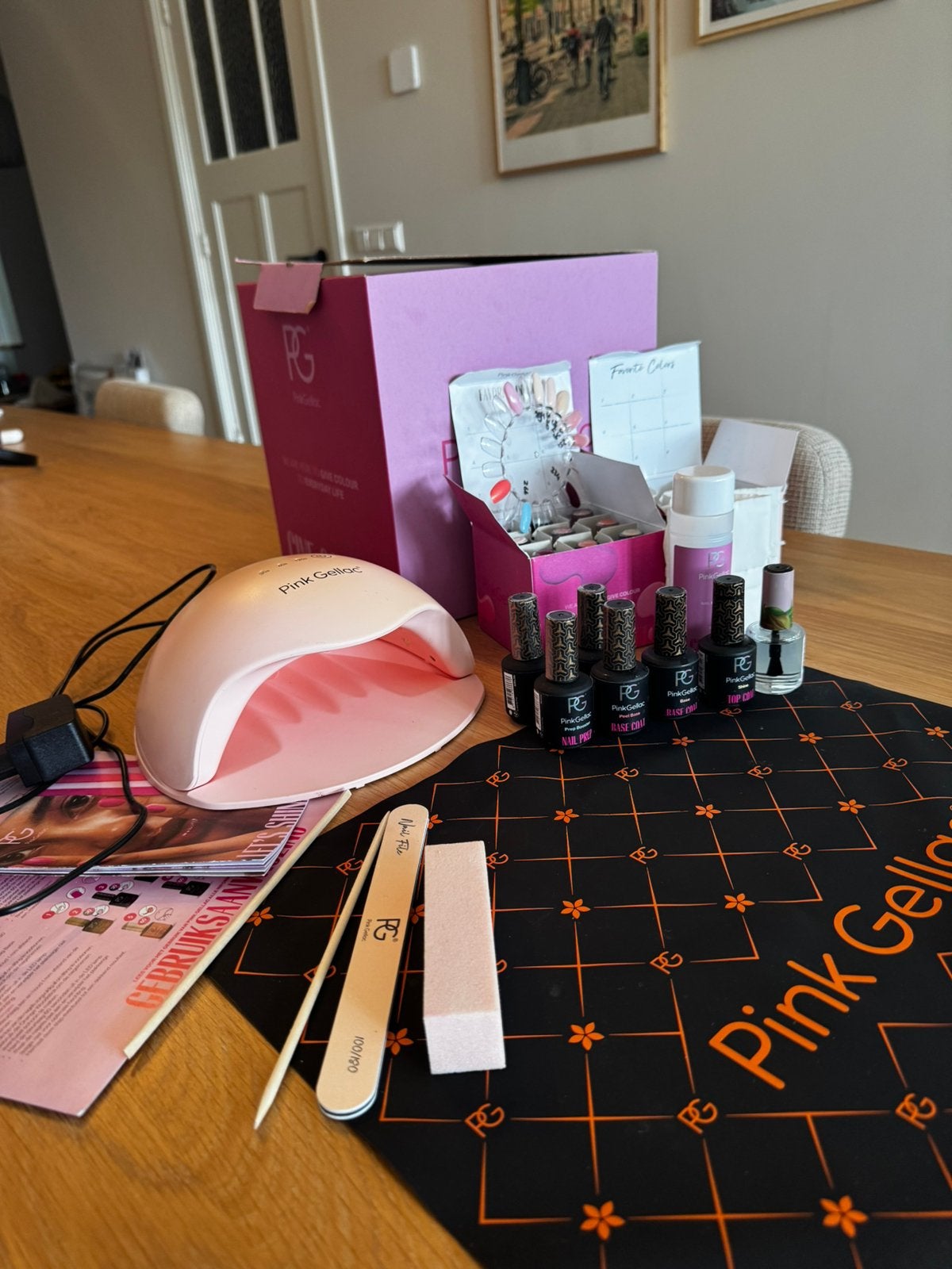 Pink Gellac set (incl peel off base), Gebruikt, Overige kleuren, Ophalen of Verzenden, Handen en Nagels