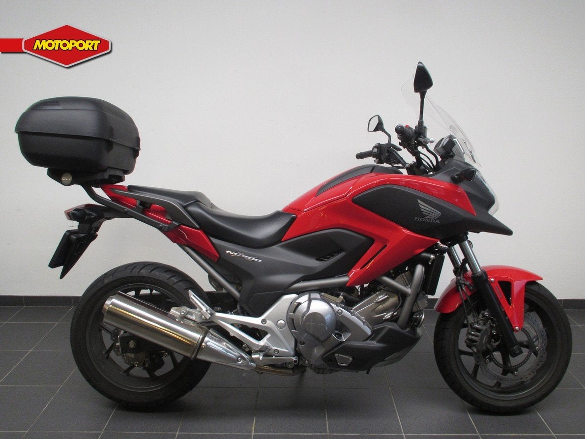 Honda NC 700 X DCT (bj 2013), Doornveld 180-184
B-1731  ZELLIK, BE, Honda Motor Europe Ltd, Belgian Branche, Bedrijf, Toermotor