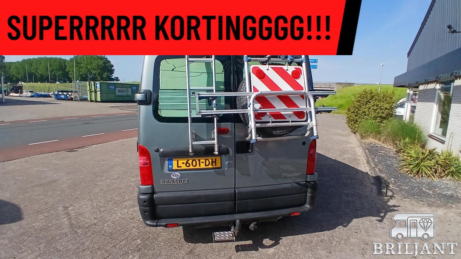 Foto 4 van mooie compacte La strada renault buscamper