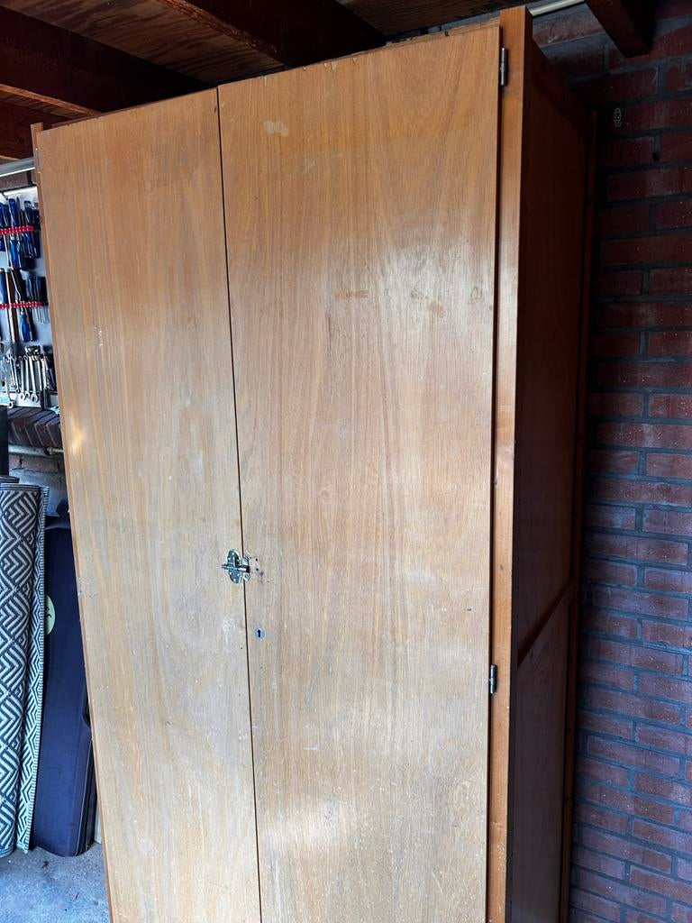 Gebruikte Lundia kast met deuren en 5 leggers, Ophalen, Gebruikt