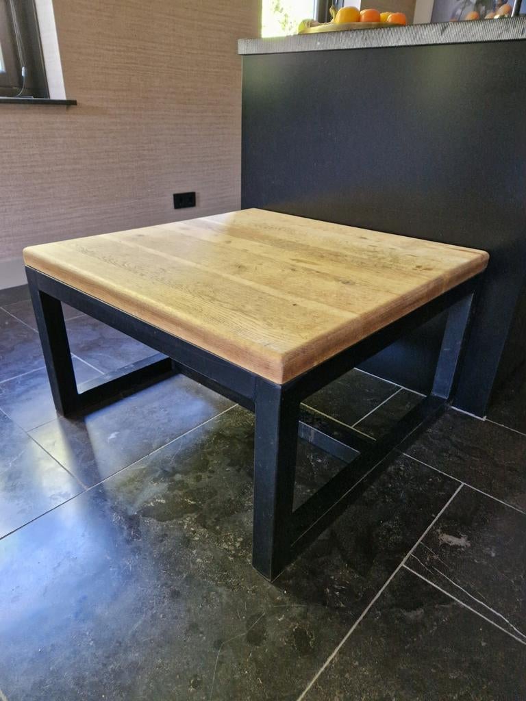 Stoere tafel eiken met stalen poot 80 x 80 cm, Ophalen, 50 tot 100 cm, Vierkant, Tot twee personen