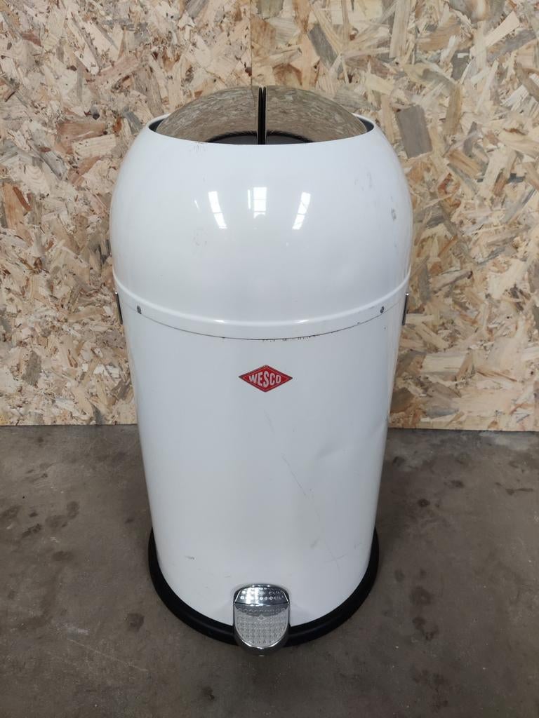 Wesco kickmaster 33 liter, Huis en Inrichting, Woonaccessoires | Prullenbakken, Gebruikt, Met pedaal, 50 tot 75 cm, Ophalen of Verzenden