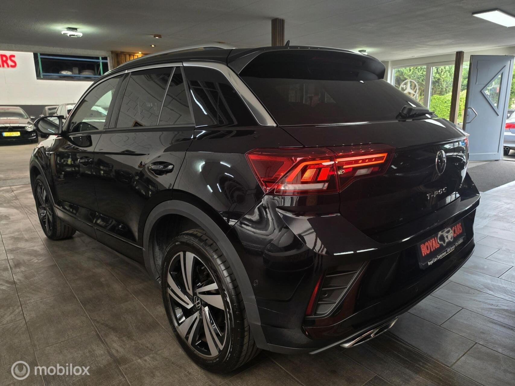 Volkswagen T-Roc 1.5 TSI 3X R-Line|Keyless|Camera|Vol Optie', 4 cilinders, 150 pk, Zwart, Bedrijf
